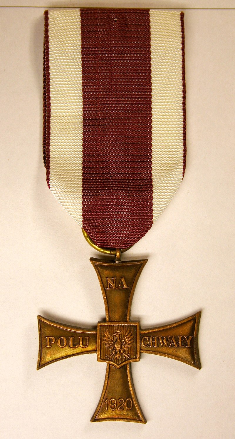 11 sierpnia 1920 r. Rada Obrony Państwa ustanowiła Krzyż Walecznych